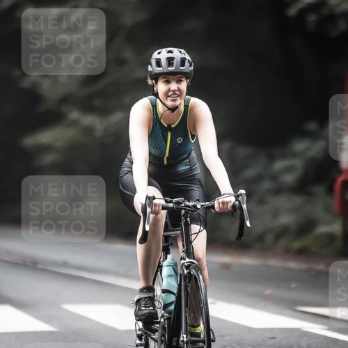 13.09.2026 - Stadtparktriathlon H.Heesch http://msf.ph/oto/10274733 13.09.2026 10:30:35 Radfahren 363, 413 meine-sportfotos.de