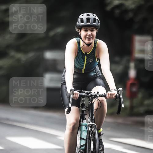 13.09.2026 - Stadtparktriathlon H.Heesch http://msf.ph/oto/10274744 13.09.2026 10:30:35 Radfahren 363, 413 meine-sportfotos.de