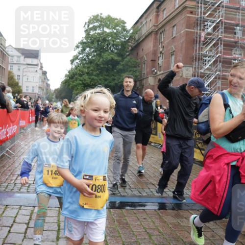 13.09.2026 - Kiel Lauf Yannick Fuchs http://msf.ph/oto/10274753 13.09.2026 08:37:06 Ziel 82, 581, 873, 910, 1283, 2552, 3495, 3815, 5096, 5275, 5288, 5617, 6259, 6440, 6817, 6936, 7176, 7784, 7838, 8070, 8184, 8211, 8243, 8471, 8650, 8653, 9028, 9233, 9303, 9422, 9586, 11206, 11563, 11800, 11806, 12087, 1031, 1128, 1470, 1727, 1808, 2464, 2581, 3088, 3098, 3246, 3651, 3809, 3868, 3887, 4697, 5667, 6145, 6308, 6357, 6452, 6469, 6474, 6475, 6479, 6813, 6983, 7059, 7153, 7633, 7784, 8662, 8771, 8995, 9251, 9591, 9762, 9958, 1055, 2229, 4018, 4705, 7146 meine-sportfotos.de