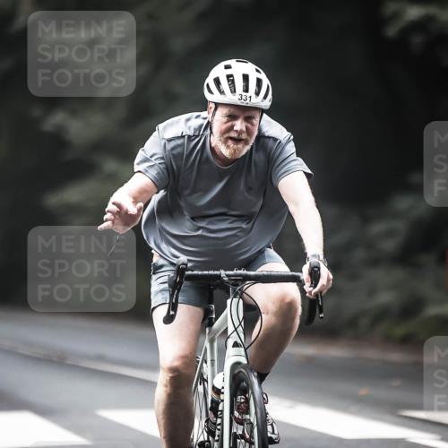 13.09.2026 - Stadtparktriathlon H.Heesch http://msf.ph/oto/10274787 13.09.2026 10:30:51 Radfahren 324, 331, 357, 422, 428, 457 meine-sportfotos.de