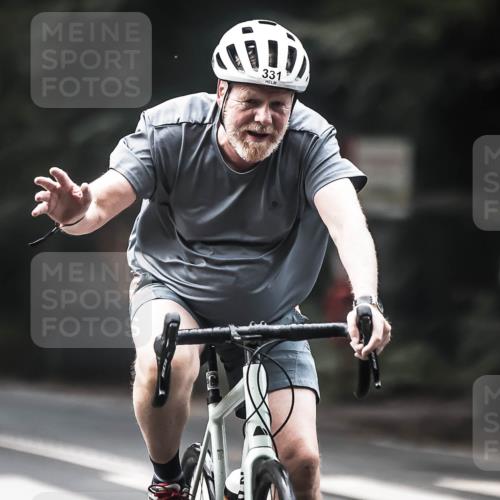 13.09.2026 - Stadtparktriathlon H.Heesch http://msf.ph/oto/10274796 13.09.2026 10:30:51 Radfahren 324, 331, 357, 422, 428, 457 meine-sportfotos.de