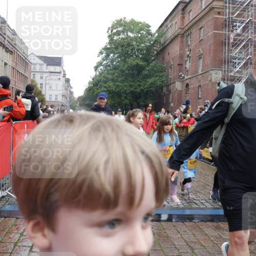 13.09.2026 - Kiel Lauf Yannick Fuchs http://msf.ph/oto/10274800 13.09.2026 08:37:08 Ziel 82, 873, 910, 1055, 1283, 2552, 3495, 3815, 5096, 5275, 5288, 5617, 6259, 6440, 6817, 7146, 7176, 7838, 8070, 8184, 8211, 8243, 8258, 8471, 8650, 8653, 9233, 9303, 9422, 9586, 11206, 11563, 11800, 11806, 12087, 581, 1031, 1128, 1470, 1808, 2464, 2581, 3088, 3098, 3246, 3651, 3809, 3887, 4697, 5667, 6145, 6308, 6357, 6452, 6474, 6475, 6479, 6813, 6936, 6983, 7059, 7153, 7633, 7784, 8662, 8771, 8995, 9028, 9251, 9591, 9762, 9958, 2229, 4018, 4705 meine-sportfotos.de