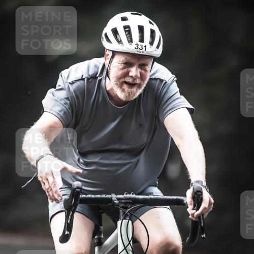 13.09.2026 - Stadtparktriathlon H.Heesch http://msf.ph/oto/10274802 13.09.2026 10:30:51 Radfahren 324, 331, 357, 422, 428, 457 meine-sportfotos.de