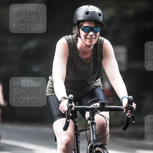 13.09.2026 - Stadtparktriathlon H.Heesch http://msf.ph/oto/10274814 13.09.2026 10:30:55 Radfahren 307, 331, 357, 422, 428, 457 meine-sportfotos.de