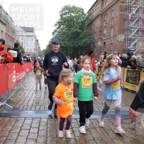 13.09.2026 - Kiel Lauf Yannick Fuchs http://msf.ph/oto/10274816 13.09.2026 08:37:09 Ziel 82, 873, 910, 1055, 1283, 2552, 3495, 3815, 4018, 5096, 5275, 5288, 5617, 6259, 6440, 6817, 7146, 7176, 7838, 8070, 8184, 8211, 8243, 8258, 8471, 8612, 8650, 8653, 9233, 9303, 9422, 9586, 10221, 10714, 11206, 11563, 11800, 11806, 12087, 581, 1031, 1128, 1470, 1808, 2464, 2581, 3088, 3098, 3495, 3651, 3809, 3887, 4697, 5667, 6145, 6259, 6357, 6479, 6813, 6936, 6983, 7059, 7153, 7633, 7784, 8211, 8662, 8771, 8995, 9028, 9251, 9591, 9762, 9958, 2229, 4705 meine-sportfotos.de