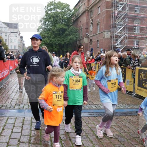 13.09.2026 - Kiel Lauf Yannick Fuchs http://msf.ph/oto/10274826 13.09.2026 08:37:09 Ziel 82, 873, 910, 1055, 1283, 2552, 3495, 3815, 4018, 5096, 5275, 5288, 5617, 6259, 6440, 6817, 7146, 7176, 7838, 8070, 8184, 8211, 8243, 8258, 8471, 8612, 8650, 8653, 9233, 9303, 9422, 9586, 10221, 10714, 11206, 11563, 11800, 11806, 12087, 581, 1031, 1128, 1470, 1808, 2464, 2581, 3088, 3098, 3495, 3651, 3809, 3887, 4697, 5667, 6145, 6259, 6357, 6479, 6813, 6936, 6983, 7059, 7153, 7633, 7784, 8211, 8662, 8771, 8995, 9028, 9251, 9591, 9762, 9958, 2229, 4705 meine-sportfotos.de