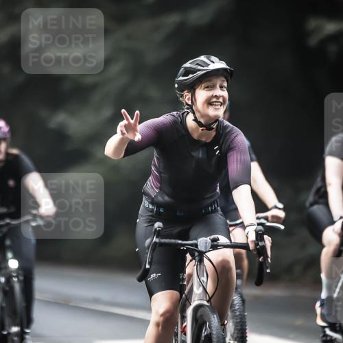 13.09.2026 - Stadtparktriathlon H.Heesch http://msf.ph/oto/10274829 13.09.2026 10:30:57 Radfahren 307, 331, 357, 422, 428, 457 meine-sportfotos.de