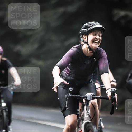 13.09.2026 - Stadtparktriathlon H.Heesch http://msf.ph/oto/10274831 13.09.2026 10:30:57 Radfahren 307, 331, 357, 422, 428, 457 meine-sportfotos.de