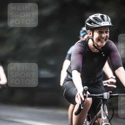 13.09.2026 - Stadtparktriathlon H.Heesch http://msf.ph/oto/10274837 13.09.2026 10:30:57 Radfahren 307, 331, 357, 422, 428, 457 meine-sportfotos.de