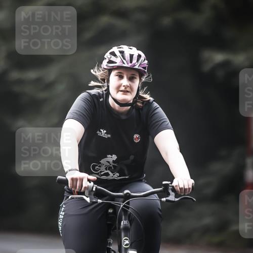 13.09.2026 - Stadtparktriathlon H.Heesch http://msf.ph/oto/10274847 13.09.2026 10:30:58 Radfahren 307, 357, 422, 428, 457 meine-sportfotos.de