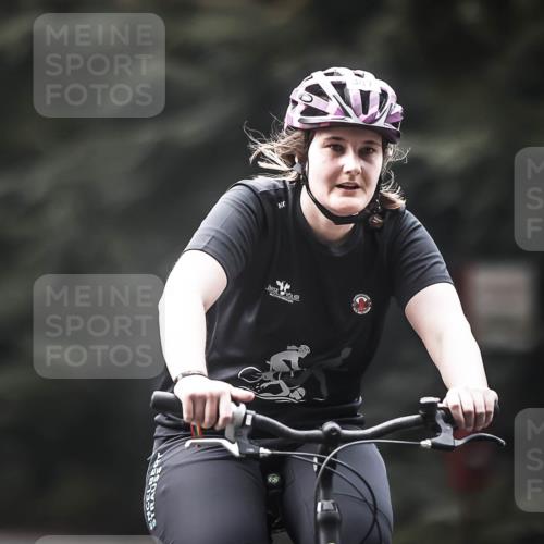 13.09.2026 - Stadtparktriathlon H.Heesch http://msf.ph/oto/10274852 13.09.2026 10:30:58 Radfahren 307, 357, 422, 428, 457 meine-sportfotos.de