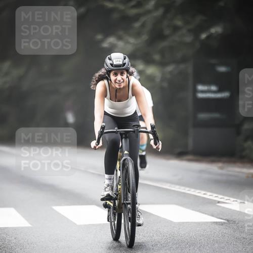 13.09.2026 - Stadtparktriathlon H.Heesch http://msf.ph/oto/10274909 13.09.2026 10:31:25 Radfahren 246, 319 meine-sportfotos.de