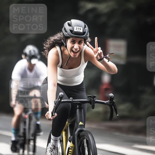 13.09.2026 - Stadtparktriathlon H.Heesch http://msf.ph/oto/10274925 13.09.2026 10:31:26 Radfahren 246, 319 meine-sportfotos.de