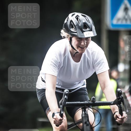 13.09.2026 - Stadtparktriathlon H.Heesch http://msf.ph/oto/10274941 13.09.2026 10:31:28 Radfahren 246, 297, 319 meine-sportfotos.de