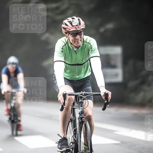 13.09.2026 - Stadtparktriathlon H.Heesch http://msf.ph/oto/10274949 13.09.2026 10:31:34 Radfahren 256, 297, 401, 442 meine-sportfotos.de