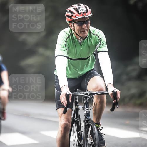 13.09.2026 - Stadtparktriathlon H.Heesch http://msf.ph/oto/10274956 13.09.2026 10:31:34 Radfahren 256, 297, 401, 442 meine-sportfotos.de