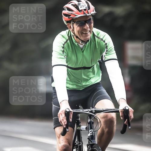 13.09.2026 - Stadtparktriathlon H.Heesch http://msf.ph/oto/10274962 13.09.2026 10:31:34 Radfahren 256, 297, 401, 442 meine-sportfotos.de