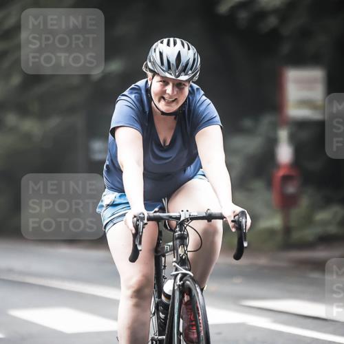 13.09.2026 - Stadtparktriathlon H.Heesch http://msf.ph/oto/10274973 13.09.2026 10:31:36 Radfahren 256, 297, 401, 442 meine-sportfotos.de