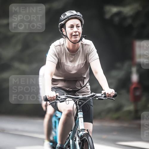 13.09.2026 - Stadtparktriathlon H.Heesch http://msf.ph/oto/10274990 13.09.2026 10:31:40 Radfahren 256, 297, 302, 362, 401, 442 meine-sportfotos.de