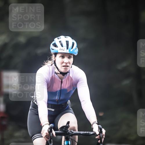 13.09.2026 - Stadtparktriathlon H.Heesch http://msf.ph/oto/10274996 13.09.2026 10:31:41 Radfahren 256, 302, 362, 401, 442 meine-sportfotos.de