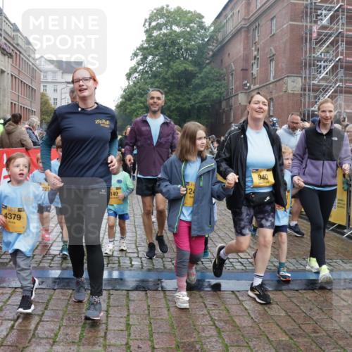 13.09.2026 - Kiel Lauf Yannick Fuchs http://msf.ph/oto/10274999 13.09.2026 08:37:21 Ziel 751, 781, 1055, 1233, 2025, 2229, 2567, 3252, 4018, 4705, 5722, 6272, 6358, 7146, 7183, 7184, 8258, 8612, 8907, 9303, 9422, 10221, 10714, 10800, 11236, 11487, 12469, 82, 581, 873, 910, 1031, 1128, 1283, 1470, 2552, 2581, 3495, 3809, 3815, 3887, 4697, 5096, 5275, 5288, 5617, 5667, 6145, 6259, 6357, 6440, 6479, 6813, 6817, 6936, 7176, 7633, 7784, 7838, 8070, 8184, 8211, 8243, 8471, 8650, 8653, 8662, 9028, 9233, 9303, 9422, 9586, 9591, 9762, 9958, 11206, 11563, 11806, 1470 meine-sportfotos.de