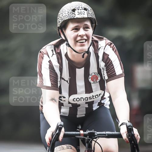 13.09.2026 - Stadtparktriathlon H.Heesch http://msf.ph/oto/10275023 13.09.2026 10:31:46 Radfahren 302, 332, 362, 442 meine-sportfotos.de
