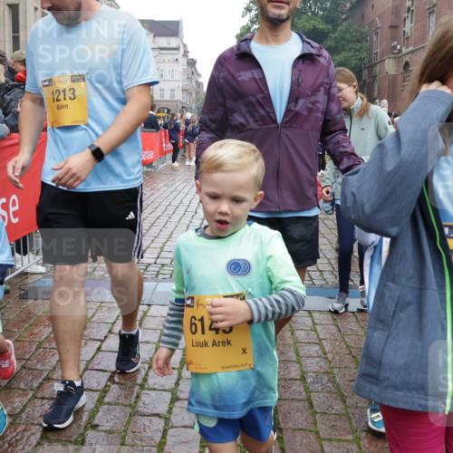 13.09.2026 - Kiel Lauf Yannick Fuchs http://msf.ph/oto/10275026 13.09.2026 08:37:23 Ziel 52, 751, 781, 1055, 1233, 2025, 2229, 2567, 3252, 4018, 4705, 5722, 6272, 6358, 7183, 7184, 8258, 8612, 8907, 10221, 10714, 10800, 11236, 11487, 12066, 12469, 82, 581, 873, 910, 1031, 1055, 1128, 1283, 1470, 2552, 2581, 3495, 3815, 4697, 5096, 5275, 5288, 5617, 5667, 6145, 6259, 6357, 6440, 6813, 6817, 6936, 7146, 7176, 7633, 7784, 7838, 8070, 8184, 8211, 8243, 8258, 8471, 8650, 8653, 8662, 9028, 9233, 9303, 9422, 9586, 9762, 11206, 11563, 11806, 1470 meine-sportfotos.de
