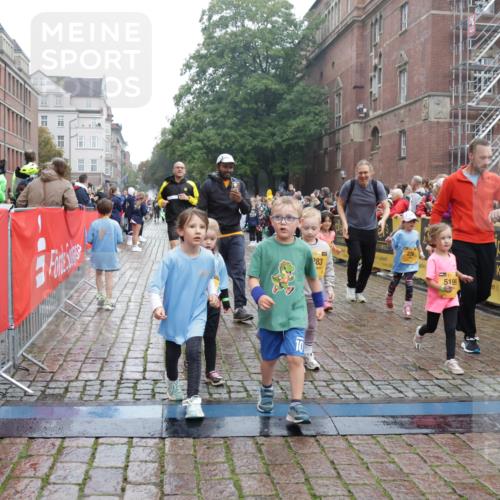 13.09.2026 - Kiel Lauf Yannick Fuchs http://msf.ph/oto/10275112 13.09.2026 08:37:34 Ziel 52, 781, 1212, 1221, 1233, 2025, 2036, 2858, 3071, 3262, 3521, 4379, 5186, 5290, 6149, 6457, 6458, 6624, 9941, 12066, 12470, 12651, 12657, 12838, 82, 751, 781, 873, 910, 1055, 1233, 1283, 2025, 2229, 2552, 2567, 3252, 3495, 3815, 4018, 4705, 5096, 5275, 5288, 5617, 5722, 6259, 6272, 6358, 6440, 6817, 7146, 7176, 7183, 7184, 7838, 8070, 8184, 8211, 8243, 8258, 8471, 8612, 8650, 8653, 8907, 9233, 9303, 9422, 9586, 10221, 10714, 10800, 11206, 11236, 11487, 11563, 11806, 12469 meine-sportfotos.de