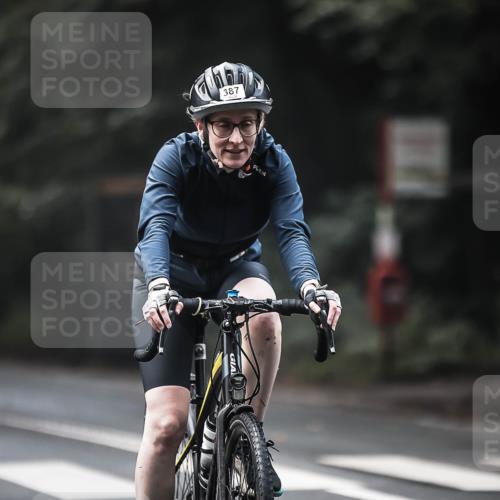 13.09.2026 - Stadtparktriathlon H.Heesch http://msf.ph/oto/10275123 13.09.2026 10:32:12 Radfahren 231, 271, 371, 387 meine-sportfotos.de