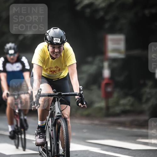 13.09.2026 - Stadtparktriathlon H.Heesch http://msf.ph/oto/10275210 13.09.2026 10:32:27 Radfahren 224, 277, 295, 404 meine-sportfotos.de