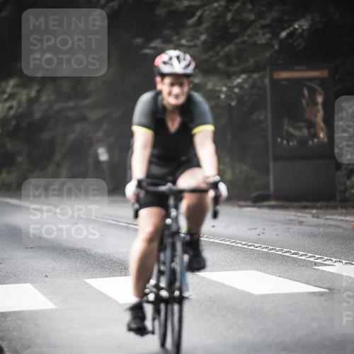 13.09.2026 - Stadtparktriathlon H.Heesch http://msf.ph/oto/10275255 13.09.2026 10:32:39 Radfahren 409, 456 meine-sportfotos.de