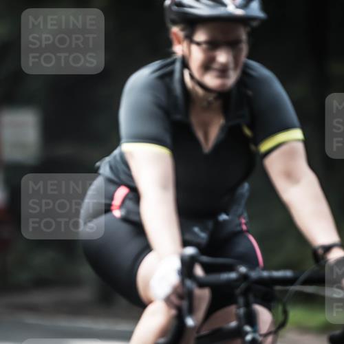 13.09.2026 - Stadtparktriathlon H.Heesch http://msf.ph/oto/10275264 13.09.2026 10:32:40 Radfahren 409, 456 meine-sportfotos.de