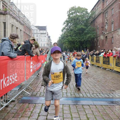13.09.2026 - Kiel Lauf Yannick Fuchs http://msf.ph/oto/10275267 13.09.2026 08:37:47 Ziel 236, 278, 593, 1214, 1621, 2858, 5199, 5709, 5887, 6149, 6458, 7283, 7612, 9887, 10478, 11899, 52, 751, 781, 1055, 1212, 1221, 1233, 2025, 2036, 2229, 2567, 3071, 3252, 3262, 3521, 4018, 4379, 4705, 5186, 5290, 5722, 6272, 6358, 6457, 6624, 7146, 7183, 7184, 8258, 8612, 8907, 9941, 10221, 10714, 10800, 11236, 11487, 12066, 12469, 12470, 12651, 12657, 12838, 1807, 2936, 7477, 9791, 9921, 11412, 11810, 82, 873, 1055, 1283, 2229, 4018, 5288, 5617, 6440, 7146, 8612, 8907 meine-sportfotos.de