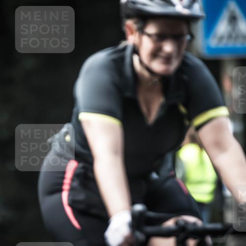 13.09.2026 - Stadtparktriathlon H.Heesch http://msf.ph/oto/10275268 13.09.2026 10:32:40 Radfahren 409, 456 meine-sportfotos.de