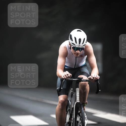 13.09.2026 - Stadtparktriathlon H.Heesch http://msf.ph/oto/10275286 13.09.2026 09:05:52 Radfahren 7, 40, 115, 121 meine-sportfotos.de