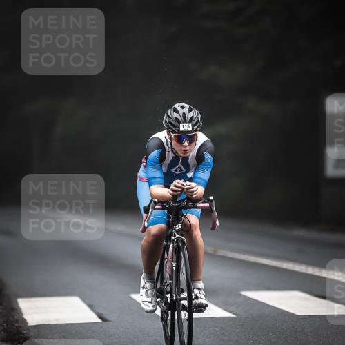 13.09.2026 - Stadtparktriathlon H.Heesch http://msf.ph/oto/10275291 13.09.2026 09:05:53 Radfahren 2, 7, 40, 115 meine-sportfotos.de