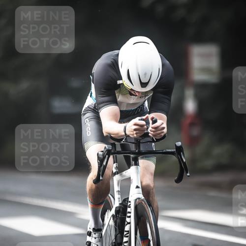 13.09.2026 - Stadtparktriathlon H.Heesch http://msf.ph/oto/10275301 13.09.2026 10:32:49 Radfahren 306, 409, 534 meine-sportfotos.de