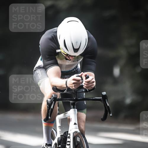 13.09.2026 - Stadtparktriathlon H.Heesch http://msf.ph/oto/10275304 13.09.2026 10:32:49 Radfahren 306, 409, 534 meine-sportfotos.de