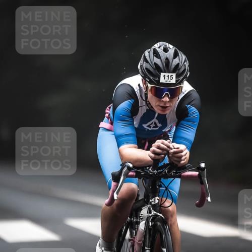 13.09.2026 - Stadtparktriathlon H.Heesch http://msf.ph/oto/10275311 13.09.2026 09:05:54 Radfahren 2, 7, 40, 115 meine-sportfotos.de