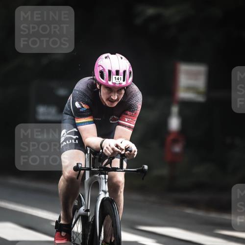 13.09.2026 - Stadtparktriathlon H.Heesch http://msf.ph/oto/10275455 13.09.2026 09:06:43 Radfahren 18, 25, 34, 41, 76, 102, 114, 141 meine-sportfotos.de