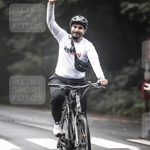 13.09.2026 - Stadtparktriathlon H.Heesch http://msf.ph/oto/10275464 13.09.2026 10:33:24 Radfahren 250, 342 meine-sportfotos.de