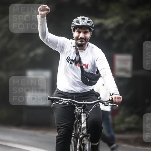 13.09.2026 - Stadtparktriathlon H.Heesch http://msf.ph/oto/10275471 13.09.2026 10:33:24 Radfahren 250, 342 meine-sportfotos.de
