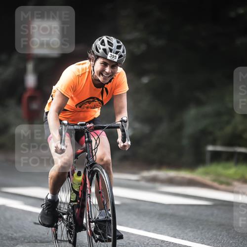 13.09.2026 - Stadtparktriathlon H.Heesch http://msf.ph/oto/10275493 13.09.2026 10:33:37 Radfahren 395, 563 meine-sportfotos.de