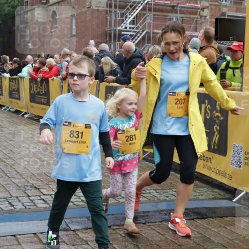 13.09.2026 - Kiel Lauf Yannick Fuchs http://msf.ph/oto/10275526 13.09.2026 08:38:02 Ziel 1807, 2936, 4490, 5709, 7477, 9791, 9921, 11412, 11810, 11899, 52, 236, 278, 593, 1212, 1214, 1221, 1621, 2036, 2858, 3071, 3262, 3521, 4379, 5186, 5199, 5290, 5709, 5887, 6149, 6457, 6458, 6624, 7283, 7612, 9887, 9941, 10478, 11899, 12066, 12470, 12651, 12657, 12838, 281, 4085, 4734, 8382, 8428, 12581, 52, 751, 781, 1233, 2025, 2567, 3252, 3262, 6358, 6624, 7183, 7184, 12066, 12469, 12651, 12657, 12838 meine-sportfotos.de