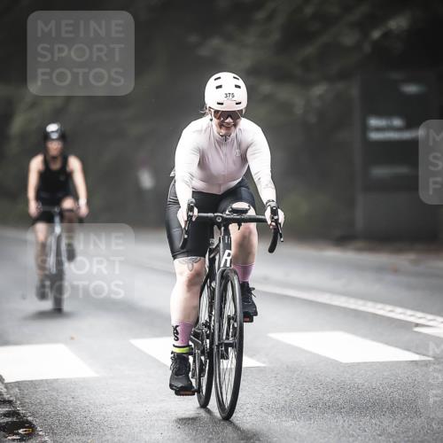 13.09.2026 - Stadtparktriathlon H.Heesch http://msf.ph/oto/10275536 13.09.2026 10:33:45 Radfahren 375, 403, 563 meine-sportfotos.de