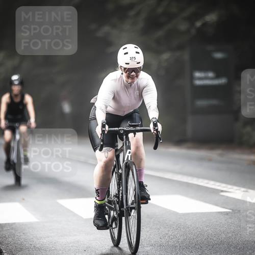 13.09.2026 - Stadtparktriathlon H.Heesch http://msf.ph/oto/10275540 13.09.2026 10:33:45 Radfahren 375, 403, 563 meine-sportfotos.de