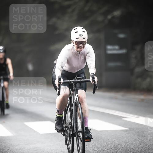 13.09.2026 - Stadtparktriathlon H.Heesch http://msf.ph/oto/10275542 13.09.2026 10:33:45 Radfahren 375, 403, 563 meine-sportfotos.de