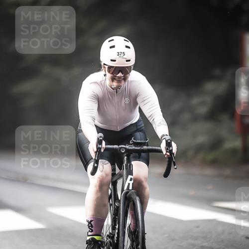 13.09.2026 - Stadtparktriathlon H.Heesch http://msf.ph/oto/10275550 13.09.2026 10:33:45 Radfahren 375, 403, 563 meine-sportfotos.de