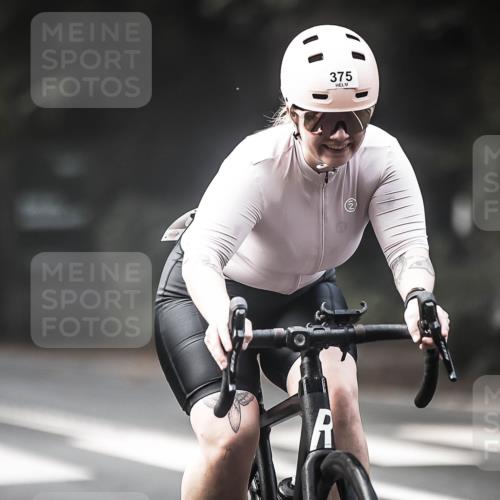 13.09.2026 - Stadtparktriathlon H.Heesch http://msf.ph/oto/10275560 13.09.2026 10:33:46 Radfahren 375, 403, 563 meine-sportfotos.de