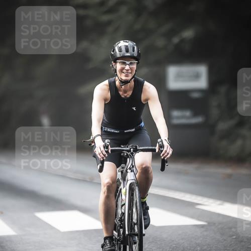 13.09.2026 - Stadtparktriathlon H.Heesch http://msf.ph/oto/10275568 13.09.2026 10:33:47 Radfahren 375, 403, 563 meine-sportfotos.de